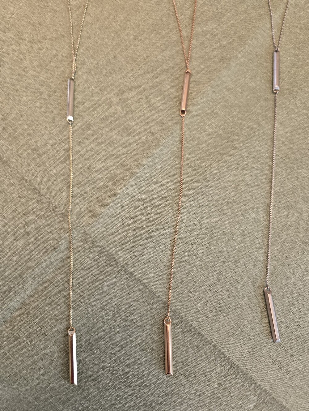 Kendra Scott bulk. 12 necklaces and 6 rings Various metals and conditions - Picture 2 of 11